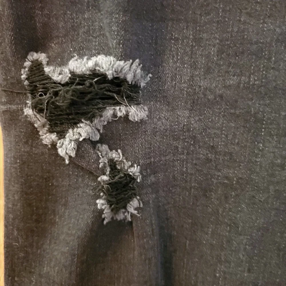 Maurices distressed button
